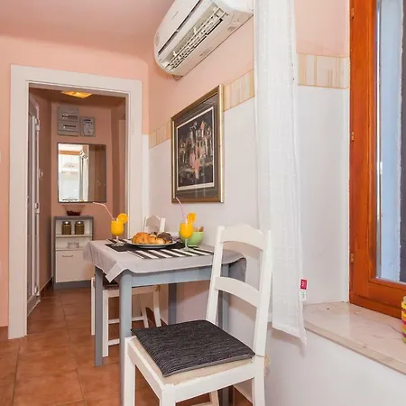 Antonio Apartment