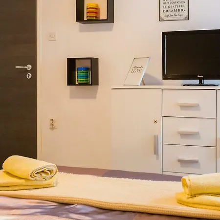 Antonio Apartment Split