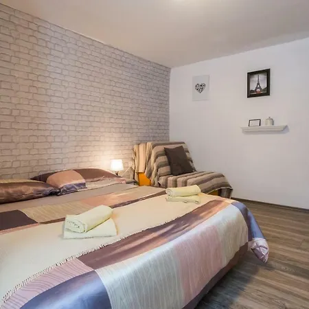Antonio Apartment